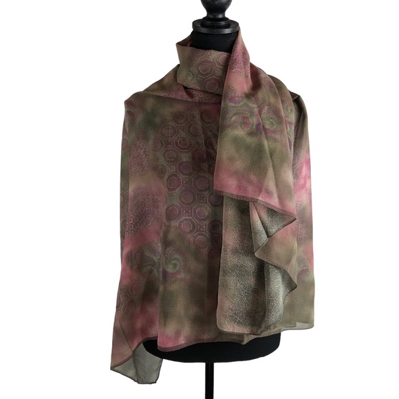 CURRUTI 1881 Paris Scarf Geometric Shape Mauve Green Sarong Silky Square 54x54 - Picture 14 of 14